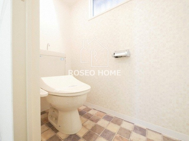 ハピネス上六のトイレ|同マンション別部屋：参考写真