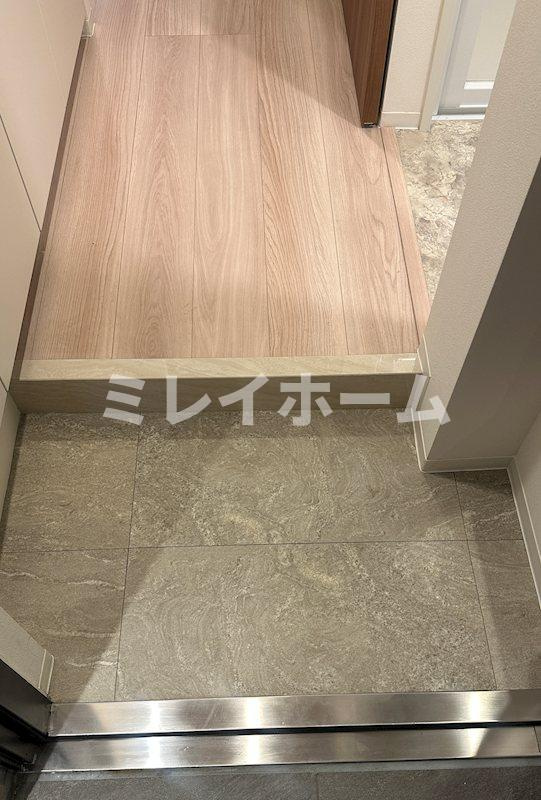 ZOOM下丸子の玄関