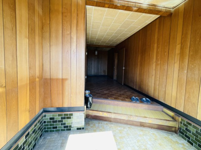 【玄関】 | たつの市御津町岩見/中古戸建 | ゆったりとした玄関です