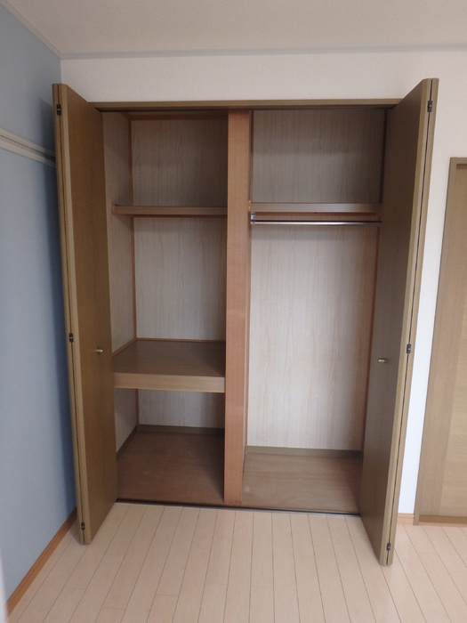 サンハイツ小中島　Eの収納