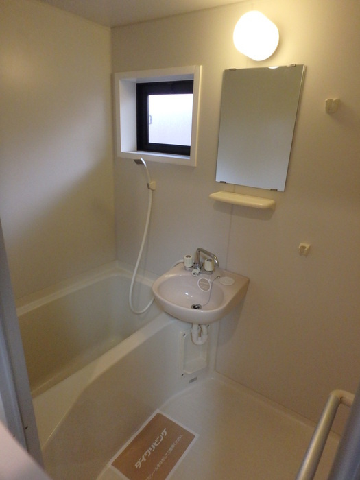 サンハイツ小中島　Eの浴室