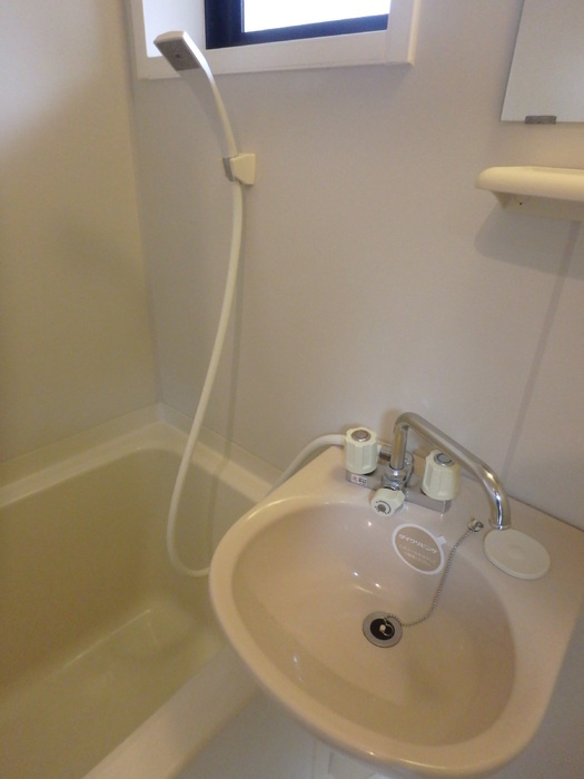 サンハイツ小中島　Eの浴室