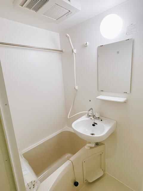 セレスト井土ヶ谷の浴室