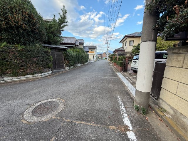 【前面道路含む現地写真】 | 前橋市下細井町　中古戸建