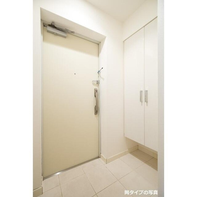 【玄関】 | コンフォリア神田神保町 |  