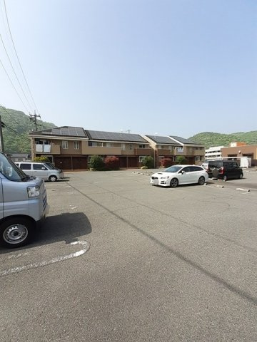 ディア　レストＡの駐車場