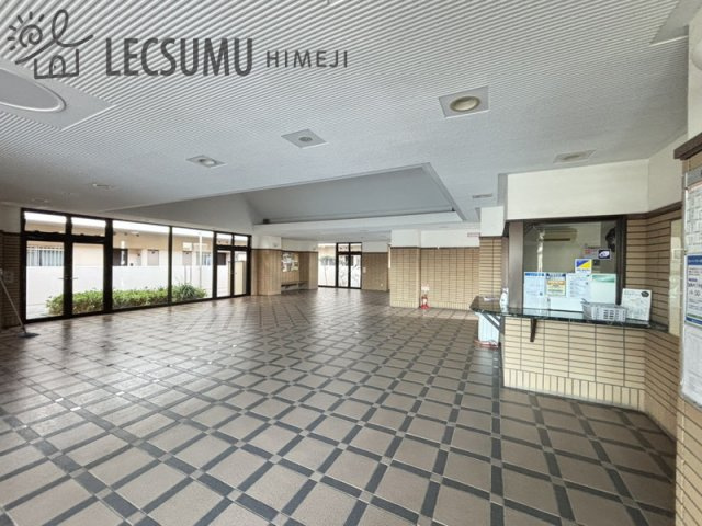 グローバル姫路中地のエントランス