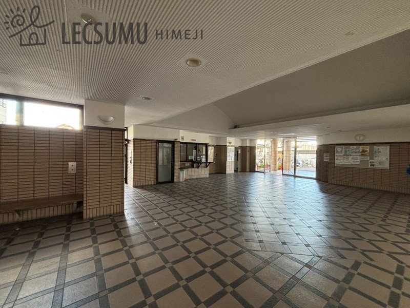 グローバル姫路中地のエントランス