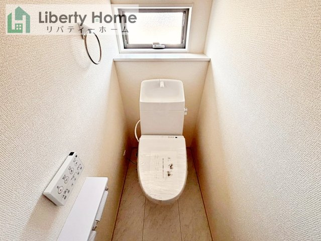 笠間市岩間駅西第3　新築戸建のトイレ