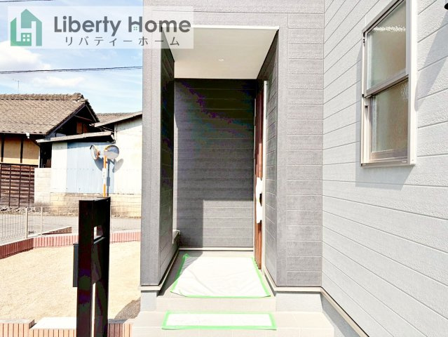 笠間市岩間駅西第3　新築戸建のエントランス