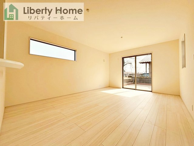 笠間市岩間駅西第3　新築戸建の居間・リビング