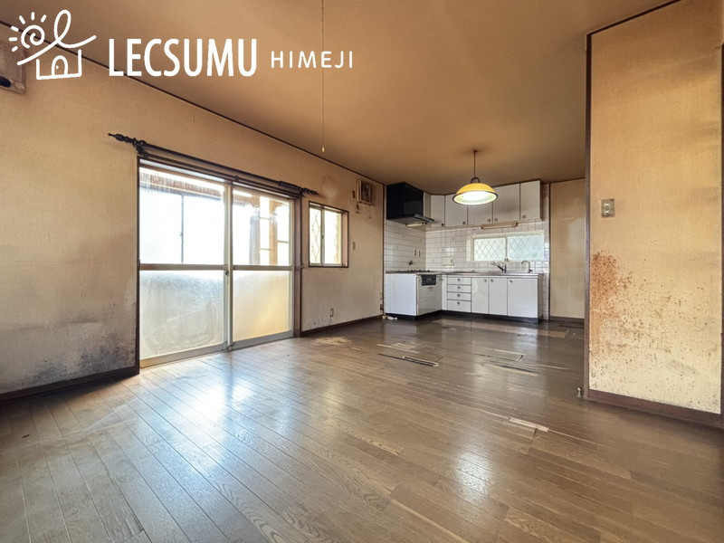 姫路市北平野南の町/中古戸建の居間・リビング