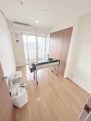 【寝室】 | ロイヤルパークスタワー南千住 | 洋室（内装中）