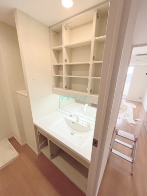 【洗面所】 | ロイヤルパークスタワー南千住 | 洗面台（内装中）