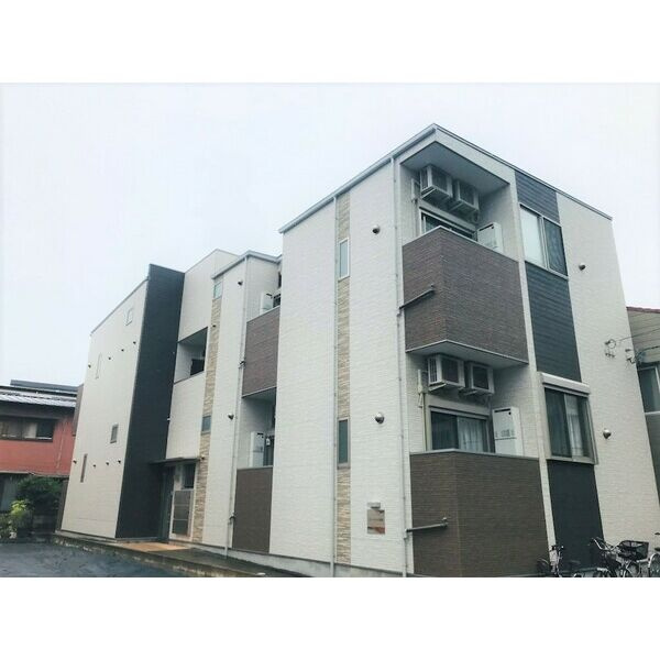 メゾン・シャドール名駅南　名古屋市賃貸　仲介手数料無料のエントランス