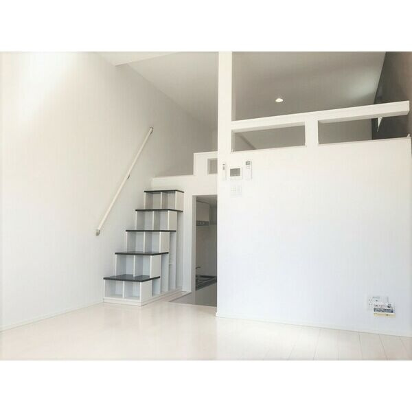 メゾン・シャドール名駅南　名古屋市賃貸　仲介手数料無料の居間・リビング