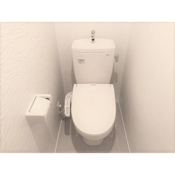 メゾン・シャドール名駅南　名古屋市賃貸　仲介手数料無料のトイレ