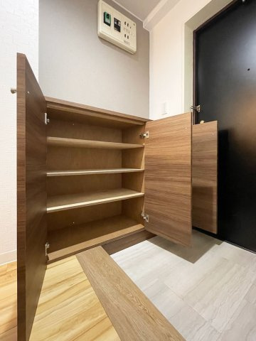 リバーサイド木場　403号室の玄関|※前回募集時の写真です。
