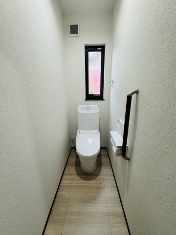 広島市安佐北区亀崎１丁目　中古一戸建のトイレ