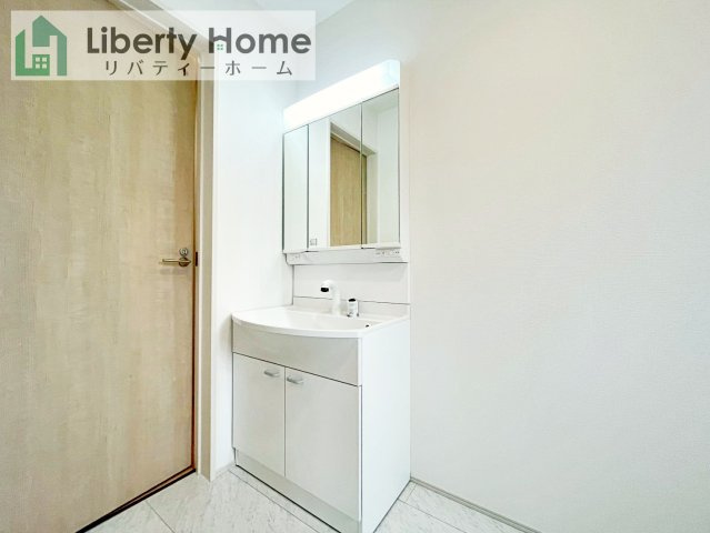 ひたちなか市平磯町　新築戸建の独立洗面台