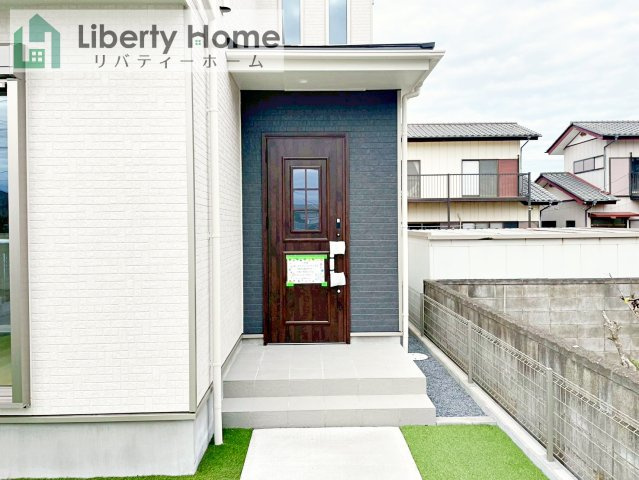 ひたちなか市平磯町5567番　新築戸建のエントランス
