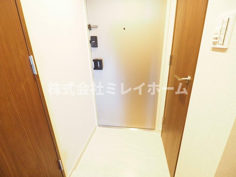 レジディア下丸子プレイスの玄関