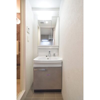 【洗面所】 | アドバンス大阪ビヤン | 使いやすい洗面所です