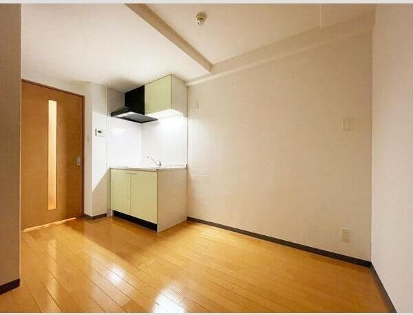 S-FORT福島EBIEの洋室