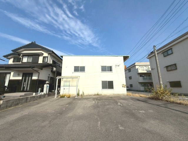 苗代町貸倉庫の駐車場