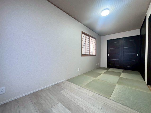 令和７年９月リフォーム完了◆並列駐車２台可能◆収納豊富なファミリー向け住宅◆伏見区醍醐勝口町の和室|和室