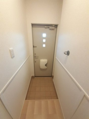 【玄関】 | シエル　エトワール | 収納もある玄関です