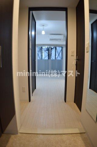 ミラージュパレス北梅田の玄関