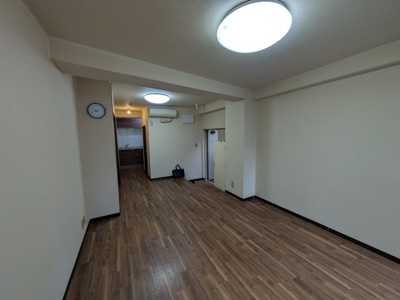 【洋室】 | 諏訪町マンションK