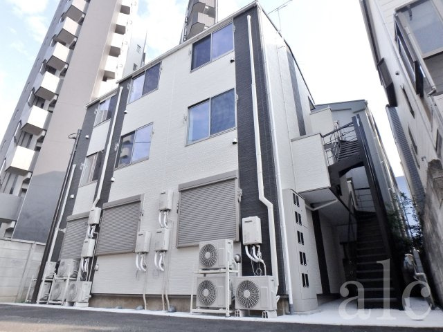 青云ハウスの外観|3階建　デザイナーズアパート　青雲ハウス