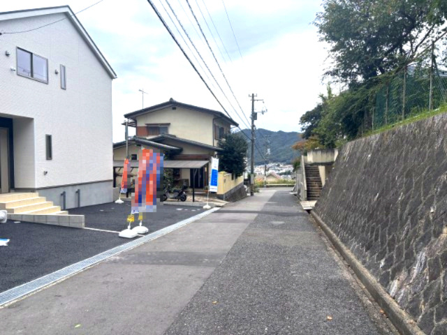 安佐北区口田第2の前面道路含む現地写真|閑静な住宅地です。