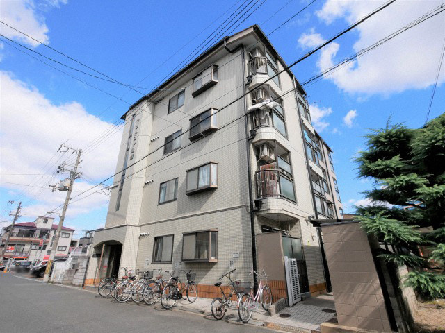 マンション常磐の外観