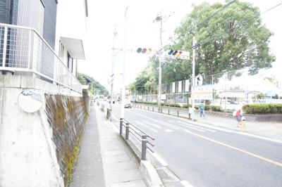 【前面道路含む現地写真】 | 清和1丁目戸建て