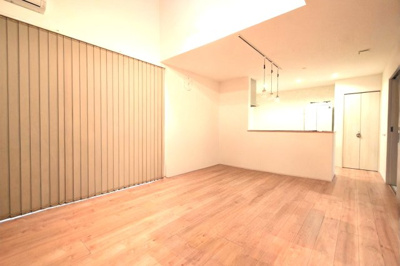 【居間・リビング】 | 清和1丁目戸建て | ※AI家具消し機能で家具を削除しております。