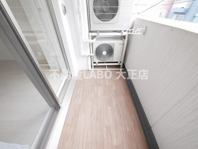 セレニテ夕陽丘ESTのバルコニー