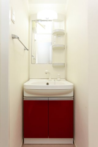 サヴォイ箱崎セントリシティ　2階の洗面所|別号室のものになります。現状優先。