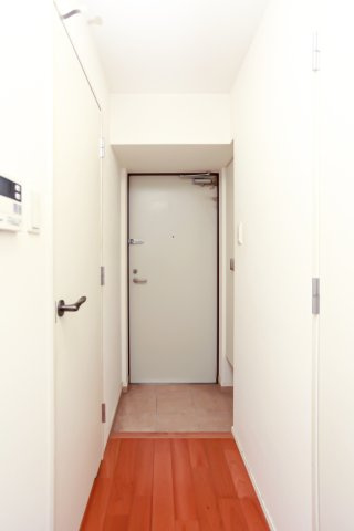 サヴォイ箱崎セントリシティ　2階の玄関|別号室のものになります。現状優先。