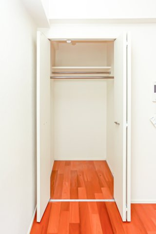 サヴォイ箱崎セントリシティ　2階の収納|別号室のものです。現状優先になります。