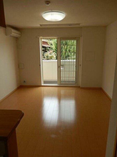 リュエル・サンパティークｉ　Ｂの居間・リビング