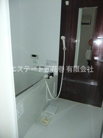 花巻市南万丁目のアパートの浴室