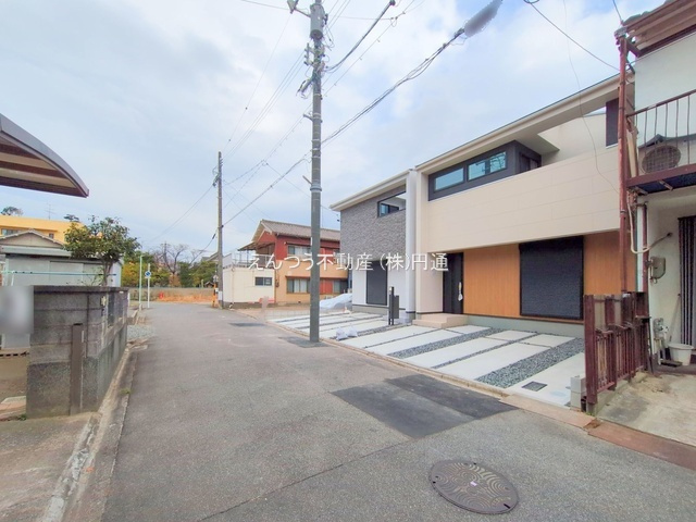 観音町233の前面道路含む現地写真