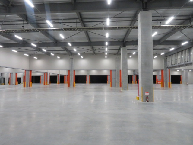 八千代市大和田新田の倉庫の内装