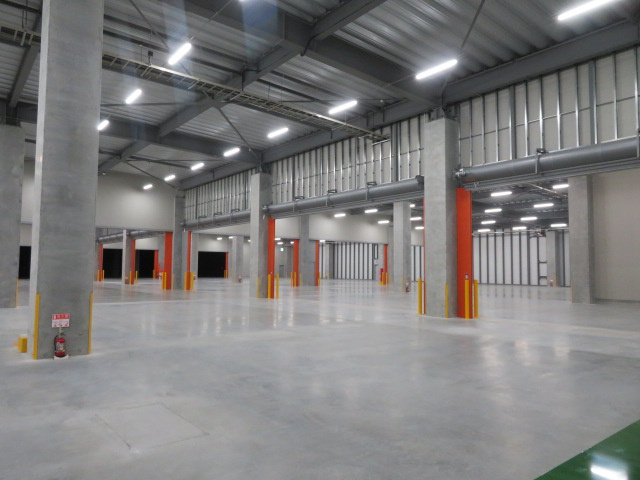 八千代市大和田新田の倉庫の内装