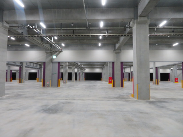 八千代市大和田新田の倉庫の内装