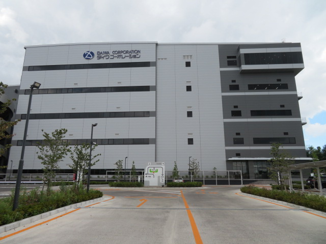 八千代市大和田新田の倉庫の外観