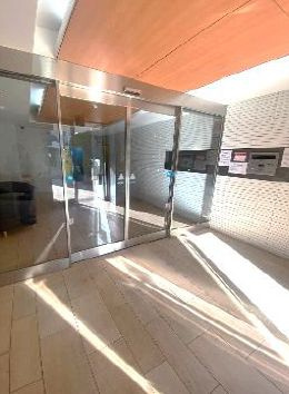 トラスト王子町のエントランス